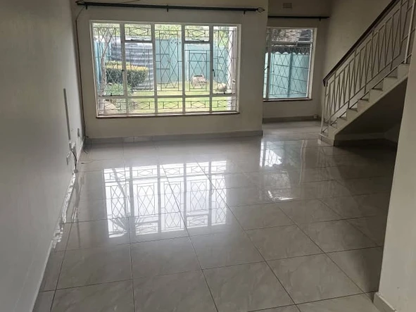 2 Bedroom Flat & Apartment