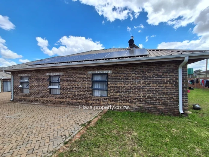 Cash Cow - Cluster Complex in Haig Park