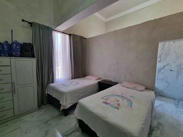 7 Bedroom House