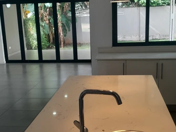 3 Bedroom Flat & Apartment