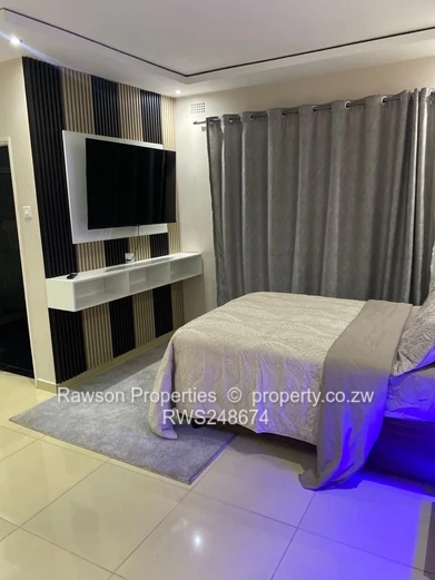 Cotswold Neat 3 Bedroom House For Sale