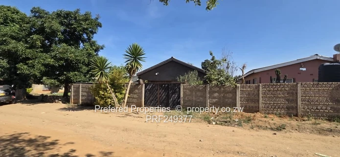Walled & Gated 3-Bed Home in Marondera - Main En-suite