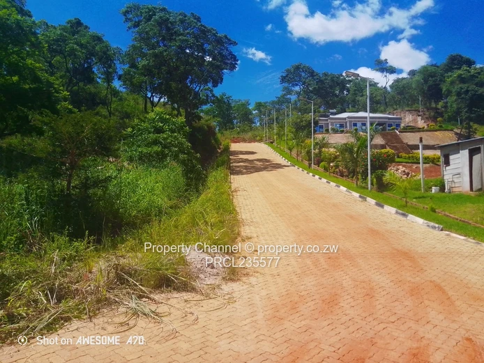 Sloping 4000m² Carrick Creagh — Subdividable, Tarred Road