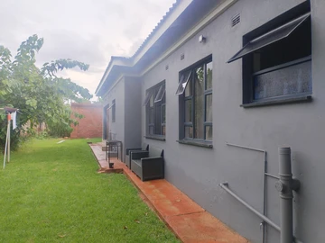 2 Bedroom Garden Flat