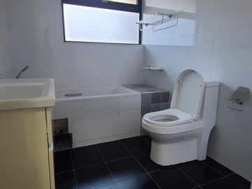 3 Bedroom Garden Flat