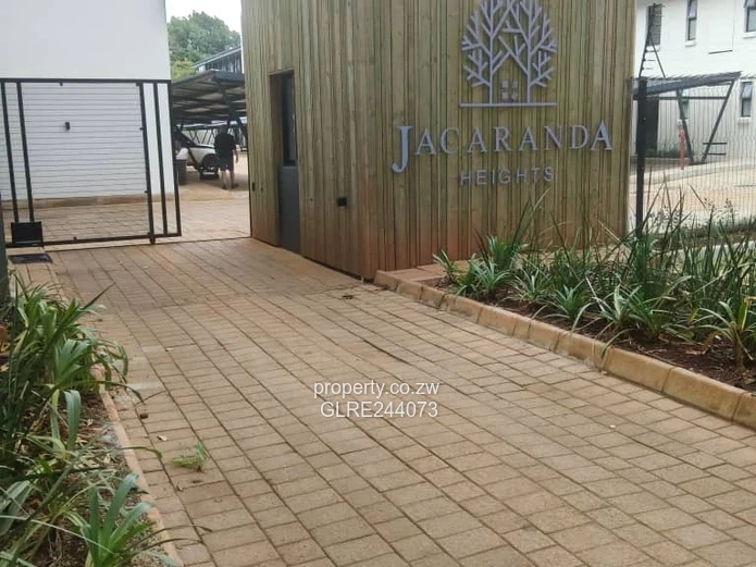 Modern 2-Bed Vainona Home - Borehole & Garden