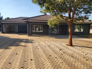 5 Bedroom House