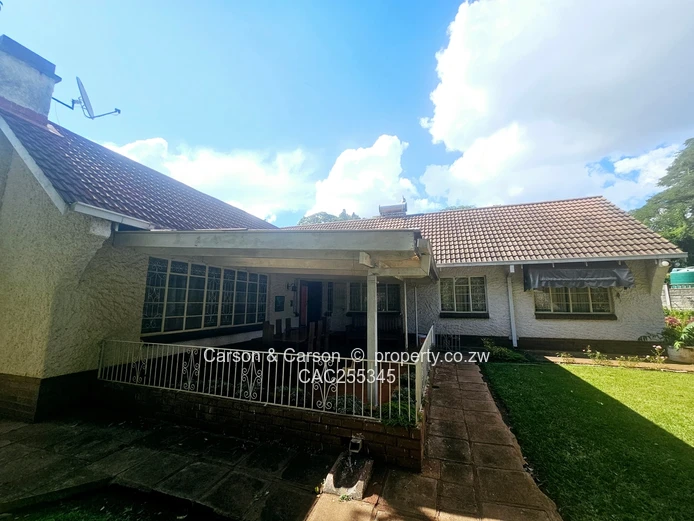 3 beds house for rent