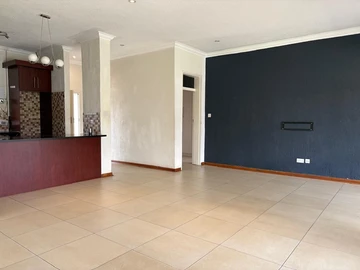 3 Bedroom Flat & Apartment