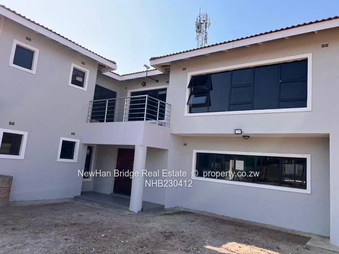 Modern 4-Bed Home with Designer Kitchen in Mount Pleasant