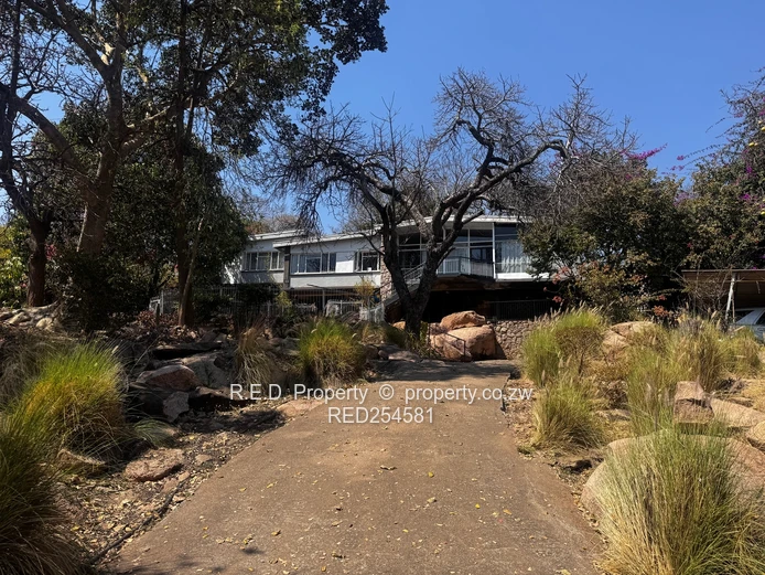 A Home Tucked Away in Burnside!