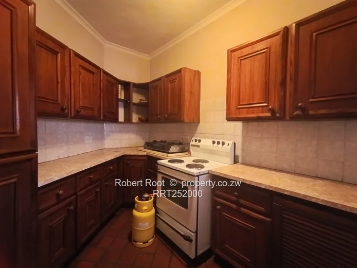 2 bed complex cottage in Greendale