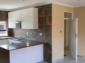 5 Unit Townhouse Complex