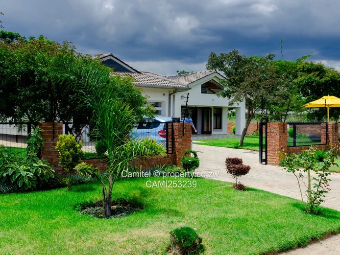 Spacious 4-Bed Arlington Home on 2000 m² with Borehole
