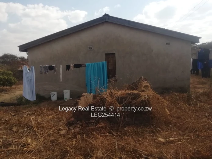 Sally Mugabe Heights: 3-Bed Cottage on 2900m² (Sole Mandate)