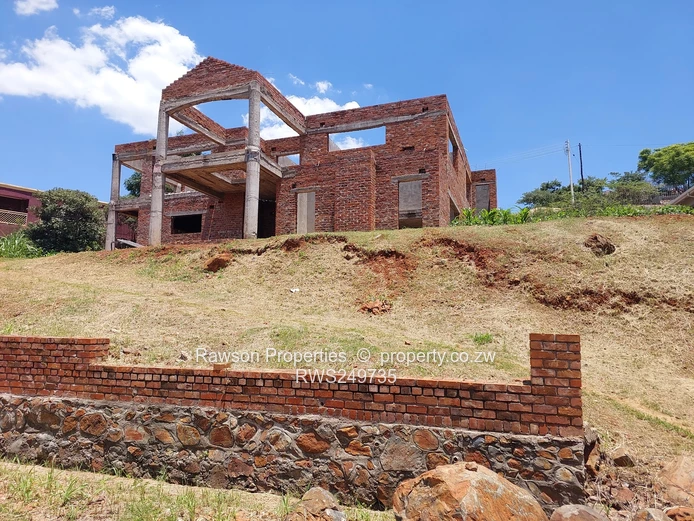 Unfinished split-level 4-bed with panoramic Brookview views (Sole Mandate)