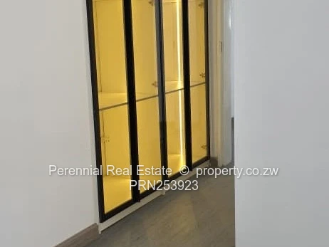 Groom Bridge 3-Bed Flat — Walled, Modern Kitchen & En-Suite