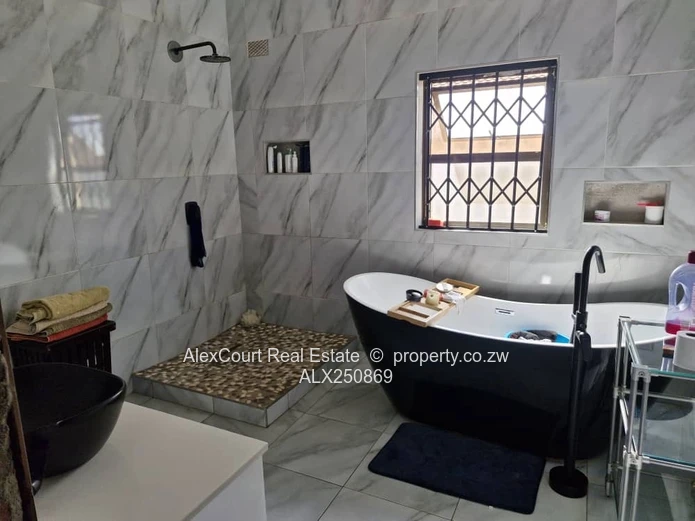 Modern And Spacious Home In Sandton!!!