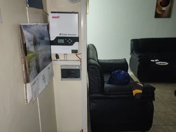 2 Bedroom Flat & Apartment