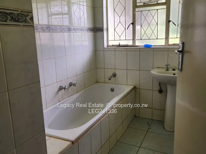 4-Bed Home with Cottage & Pool – Greendale close to Kamfinsa Shops