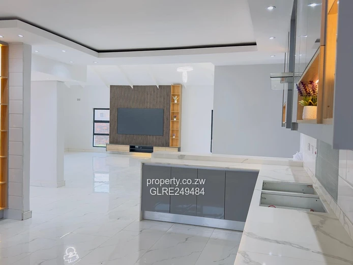 Modern 4-Bed Home in Nyeredzi Ridge - Solar & Borehole