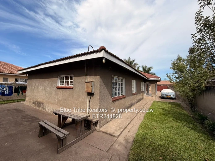 House for rent in Waterfalls 