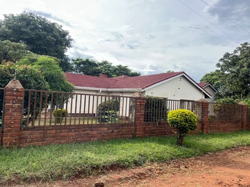 5 Bedroom House