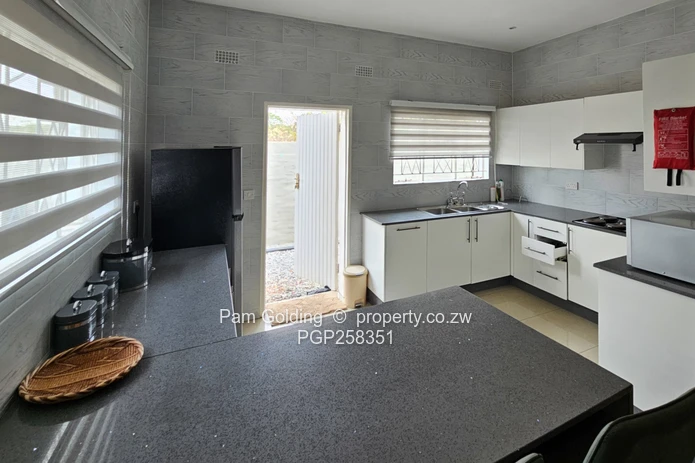 Victoria Falls 5 Bedroomed Property for Sale.