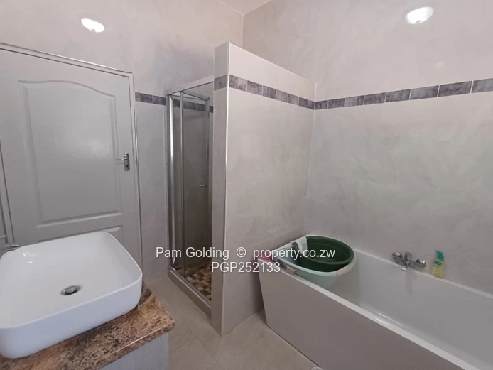 Residential House with Cottage for Rent in the Vumba  (Sole Mandate)