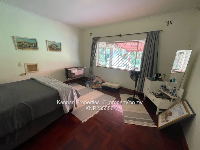 Neat Starter Home In Central Alex Park With Good Power