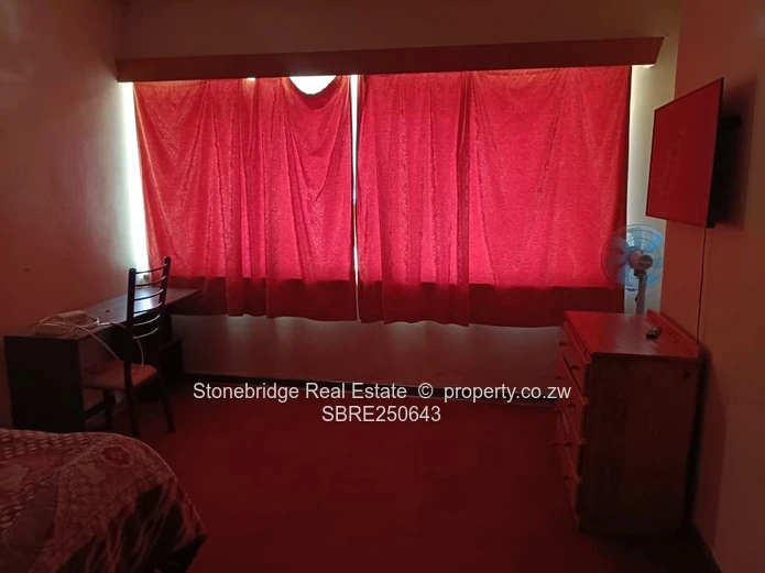 3 Bedroom House n Northend For Rental