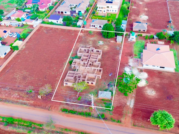 Incomplete 5 bedroomed house for sale
