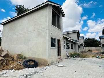 2 Bedroom Flat & Apartment
