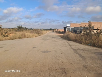 Commercial & Industrial Land