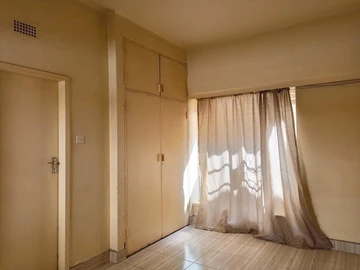 Flat & Apartment