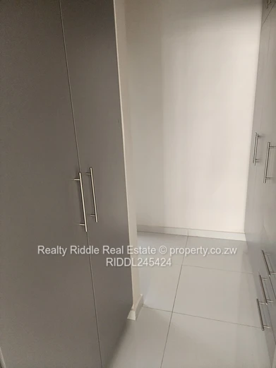 Emerald Hill: New 3-Bed Townhouse Complex w/ Borehole