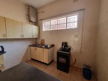 Flat & Apartment