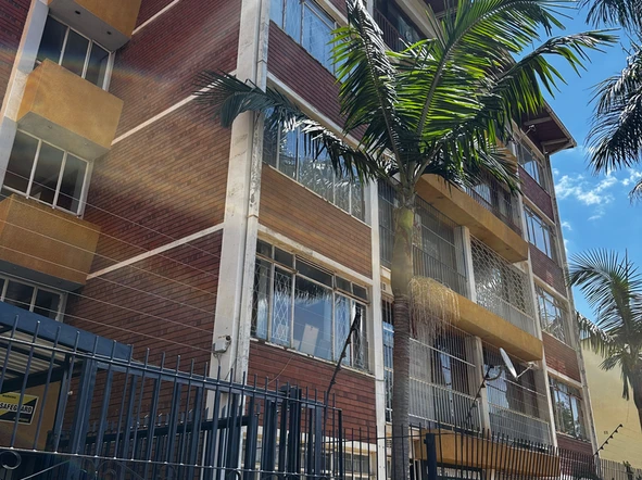 3 Bedroom Flat & Apartment