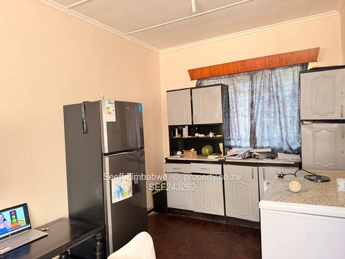 A renovation delight awaits in Cranborne ! 