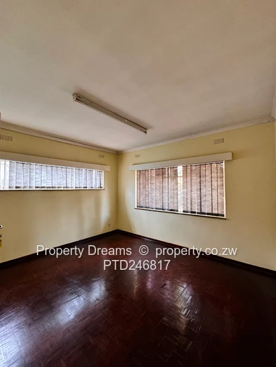 A Versatile 3 Bedroomed in Hillside - IDEAL HOME & BUSINESS