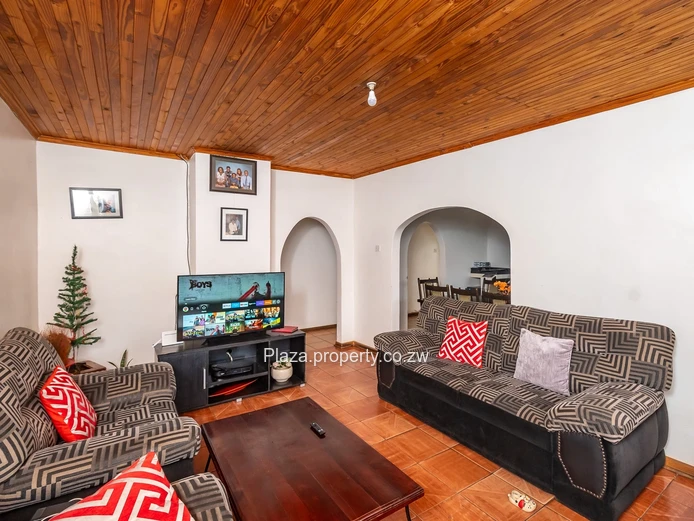 Perfect for Family Living or First-Time Owners (Sole Mandate)