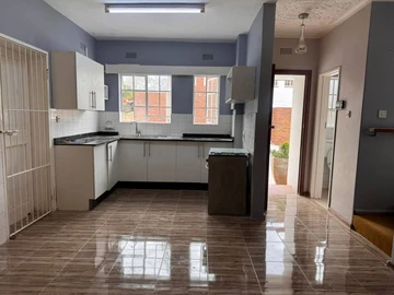 4 Bedroom Garden Flat