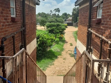 2 Bedroom Flat & Apartment