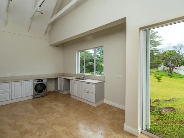 6 Unit Townhouse Complex