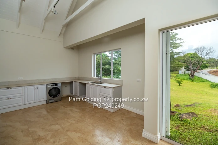 Meadow Brook - where modern living meets uncommon space