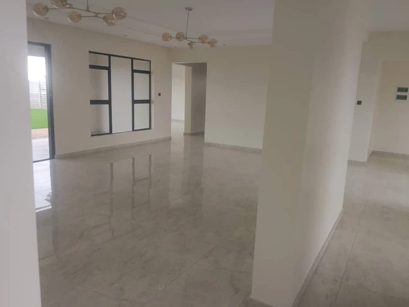 5 Bedroom House
