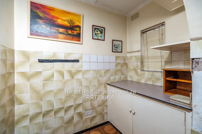 Flat For Sale (Sole Mandate)