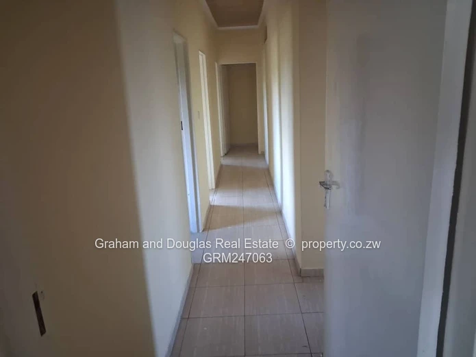 Kadoma Sabona bona plot for sale