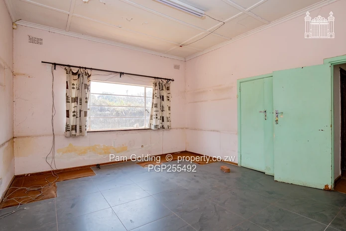 Prime 5,100m² Corner Property with Development Potential (Sole Mandate)
