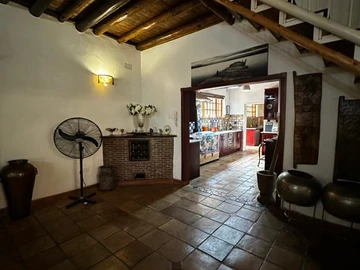 Farm & Agricultural Land